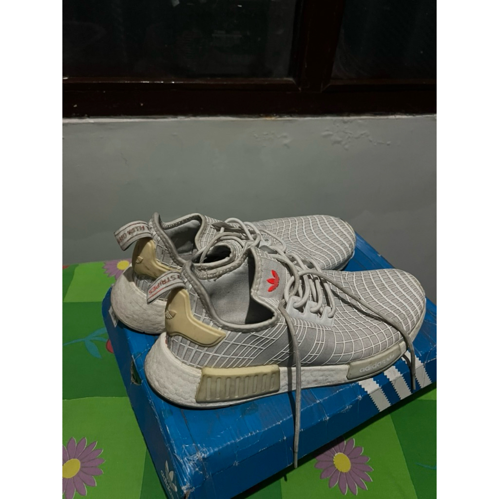 Adidas NMD r1 original white