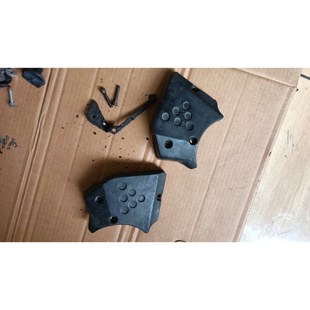 tutup rantai depan Kawasaki athlete