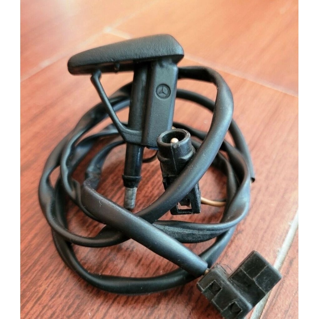 Nozzle Wiper mercedes Benz W124