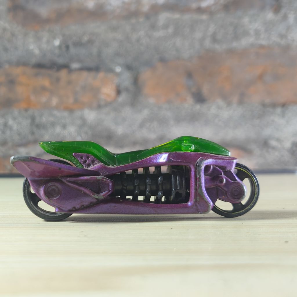 Hot Wheels Fly By - Loose