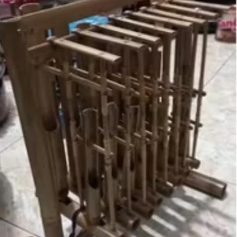 SATU SET ANGKLUNG PIANO ISI 8 NADA_SATU OKTAF ANGKLUNG PIANO