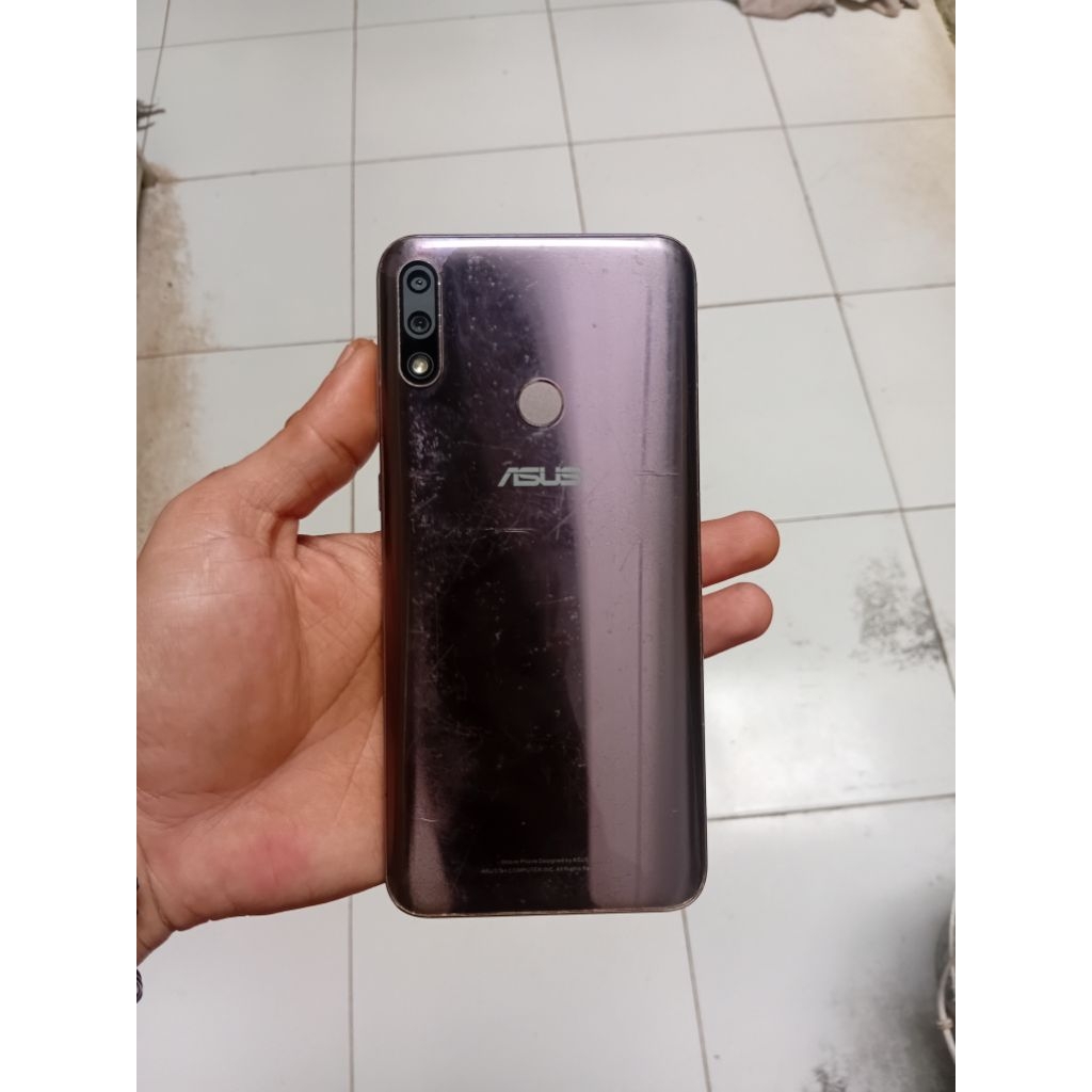 Zenfone max pro m2 Seken minus