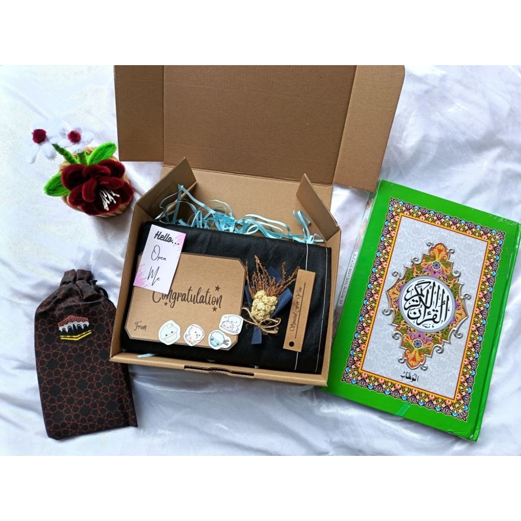 Hampers Cowok Sarung+ALQURAN+Sajadah | Kado Ulang Tahun Cowok, Wisuda, Anniversary, Wedding, dll