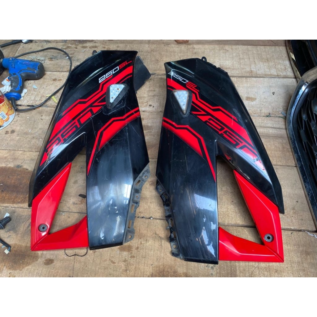 Fering fairing kanan kiri Kawasaki ninja z250sl mono original