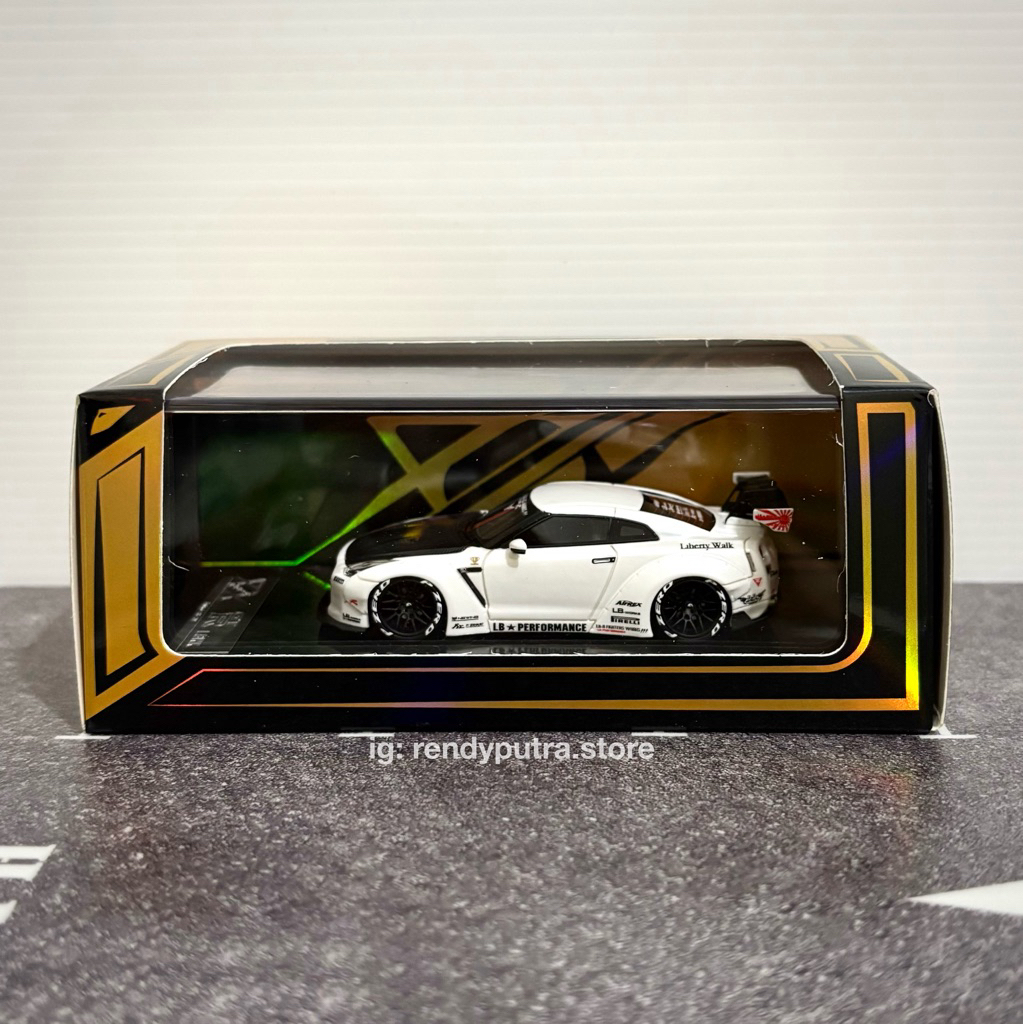 ERROR 404 LIBERTY WALK NISSAN GTR R35 WHITE SEALED + PROTECTOR