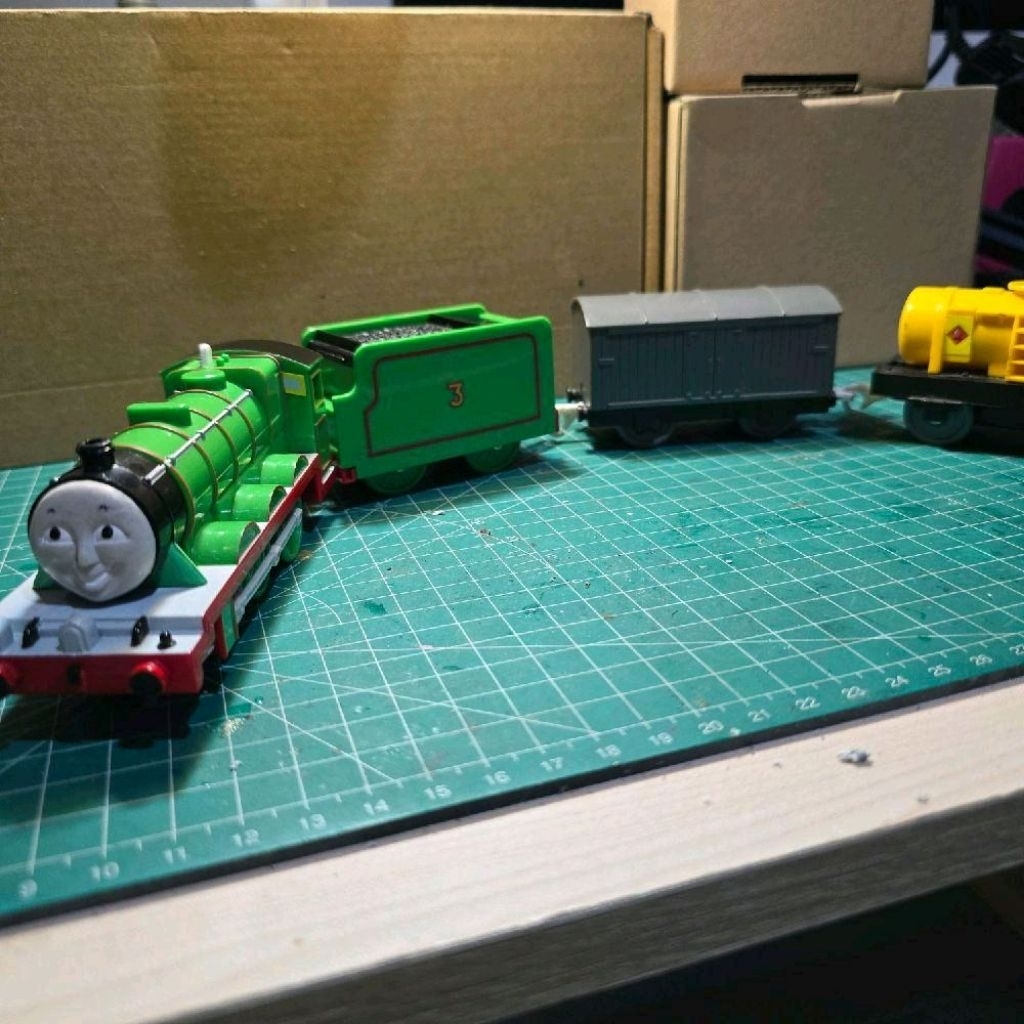 Takara Tomy Plarail Henry TS-03 (white base)