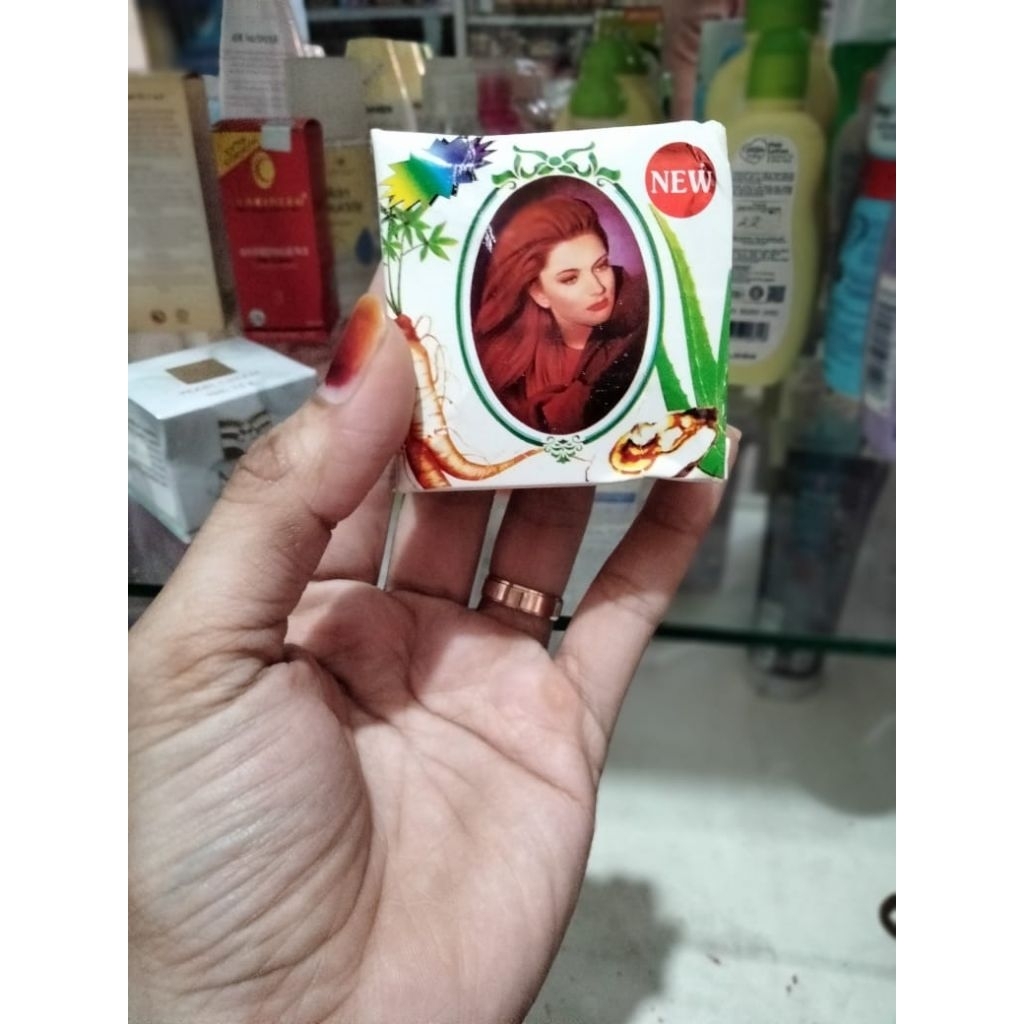 Krim Wajah Ginsara 5g - Mencerahkan & Melembapkan Kulit