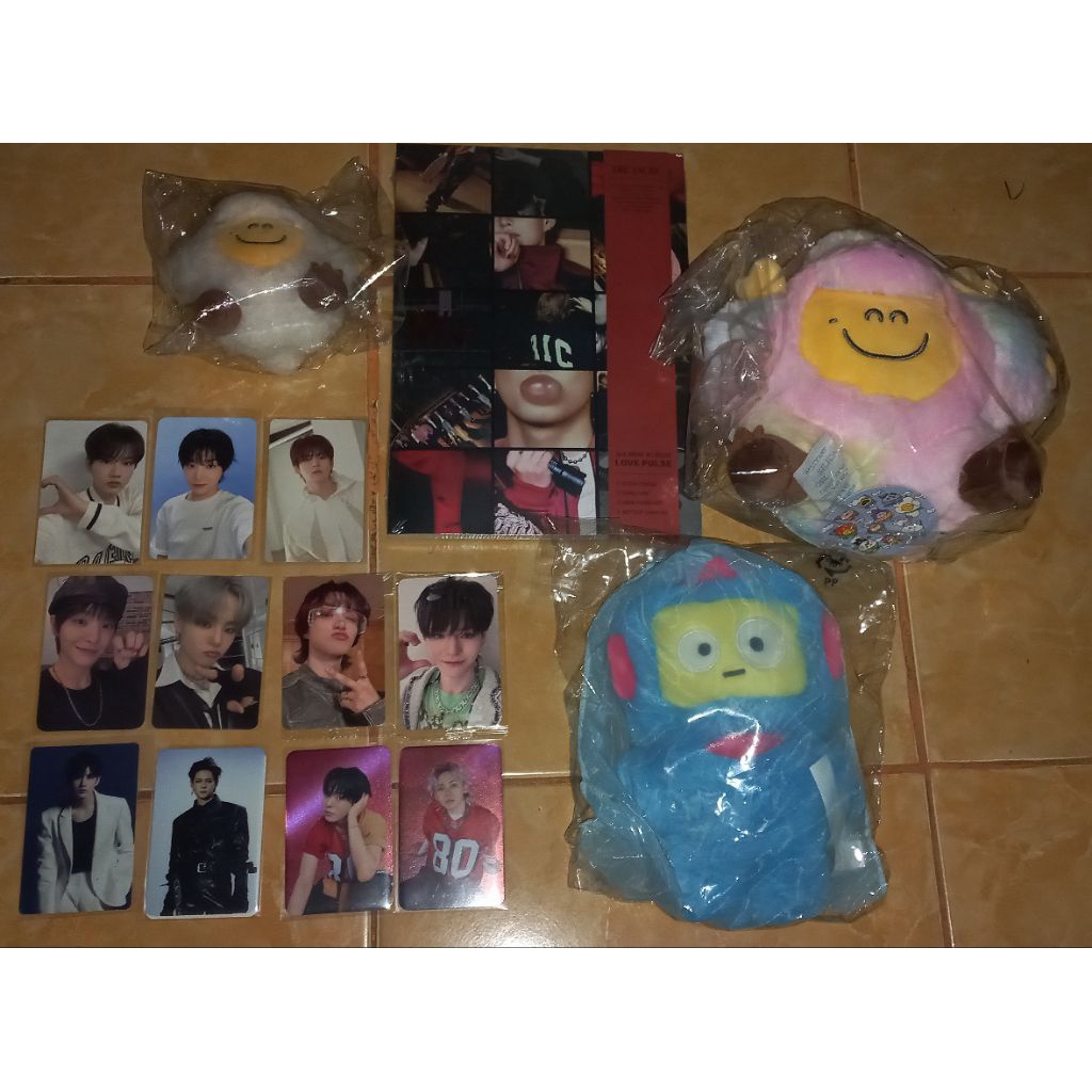 Album Love Pulse Treasure Truz Photocard Official Romy Hikun