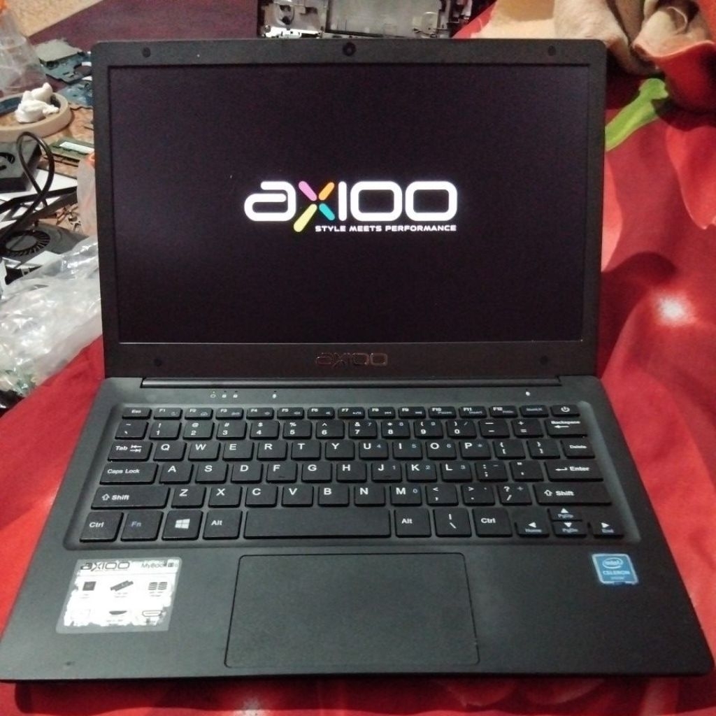 Laptop axioo mybook 11g celeron N4020 ram 4gb ssd nvme 256 gb secon normal ori
