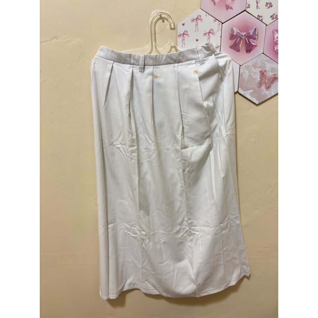 ROK PUTIH SEKOLAH PRELOVED