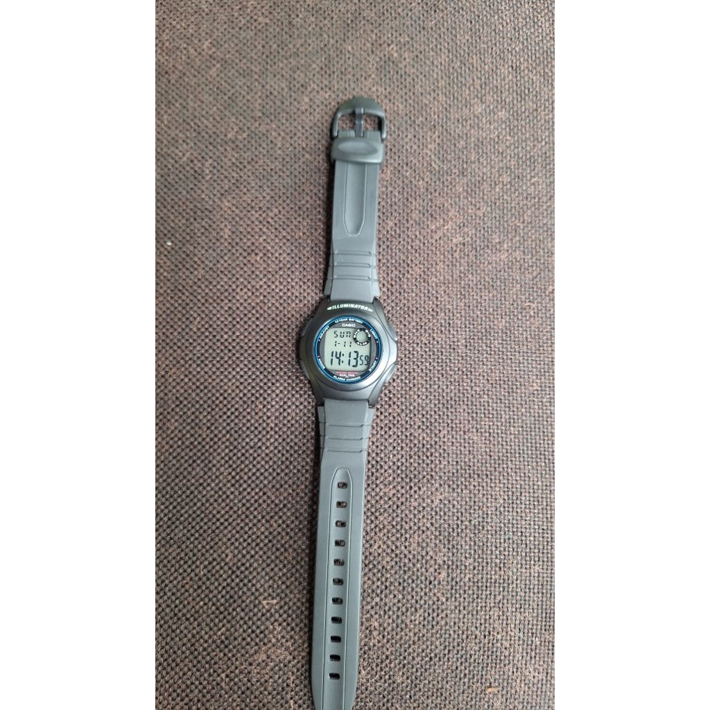Casio F-200W-1ADF