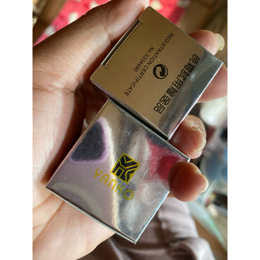 Krim Wajah Yanko Platinum Plus - Mencerahkan, Menghilangkan Jerawat, Melembapkan