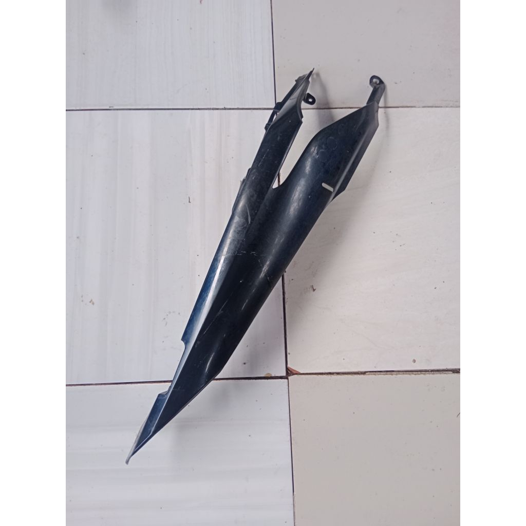 Body belakang honda new blade 125 Repsol cm Kanan. Original. Seken