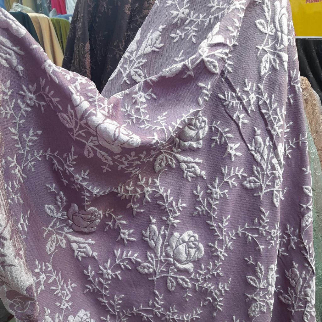 KAIN JACQUARD EMBOSS MOTIF BUNGA PREMIUM