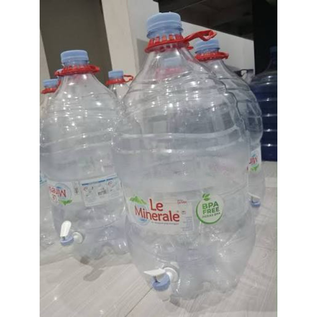 Galon le mineral kosong