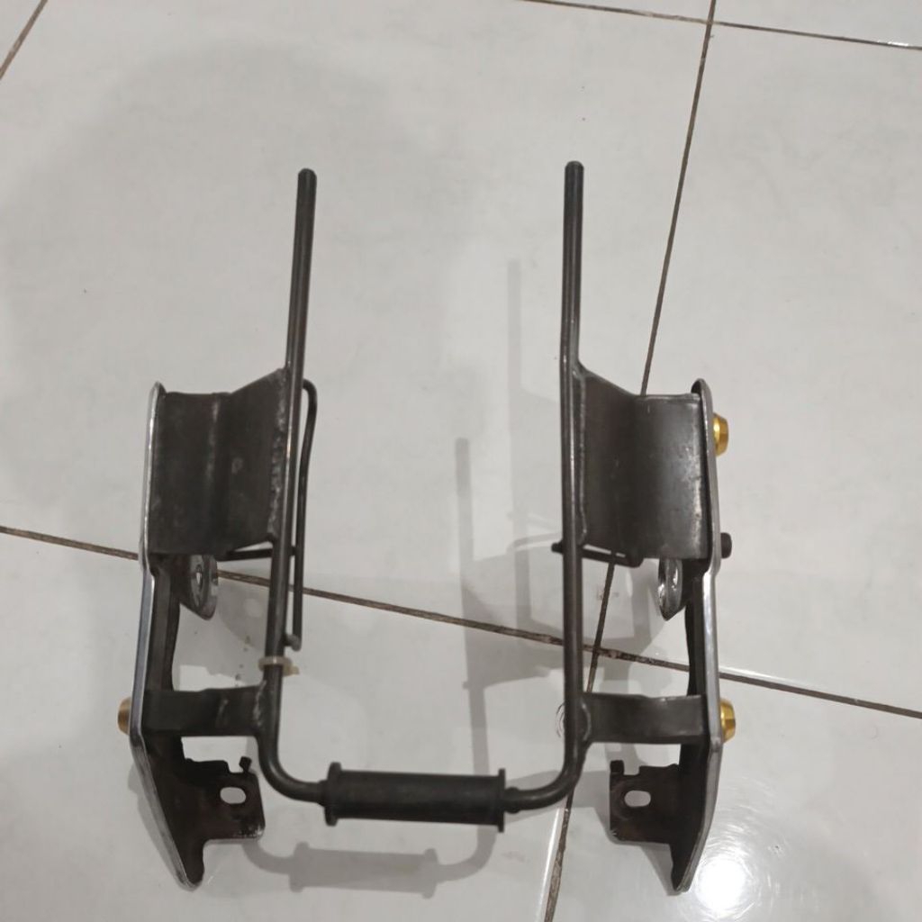 breket/ dudukan lampu rx king copotan 2002