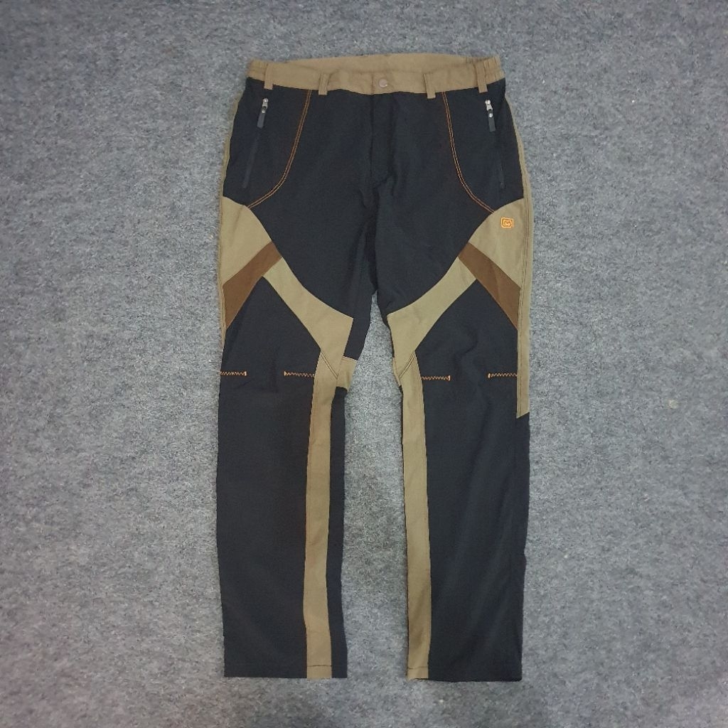 Celana outdoor mountia size 31-32 indo