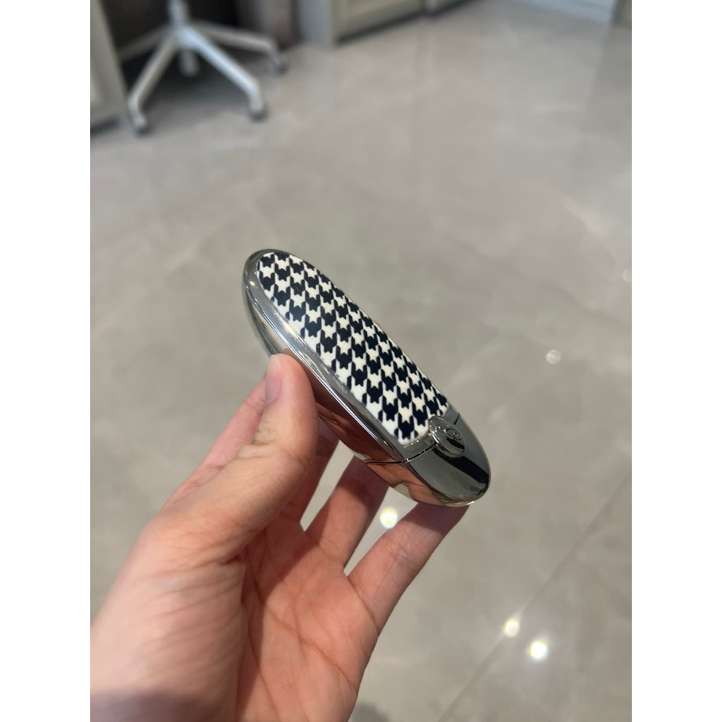 Guerlain Lipstick + Case