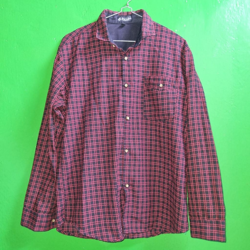 Kemeja Flanel Volcom Size XL Slimfit