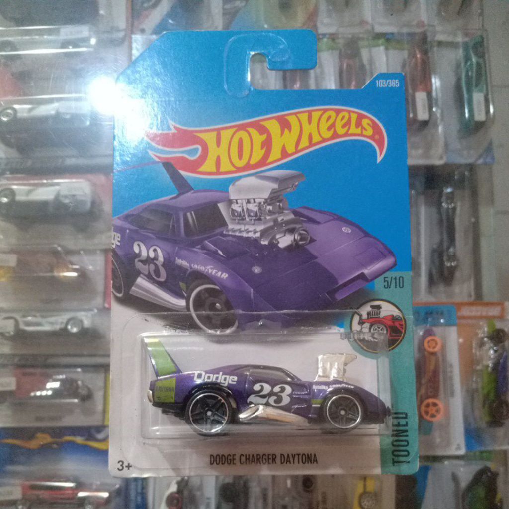 hot wheels Dodge charger daytona