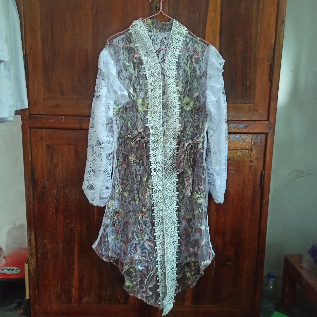 (preloved) kebaya modern brukat mauve