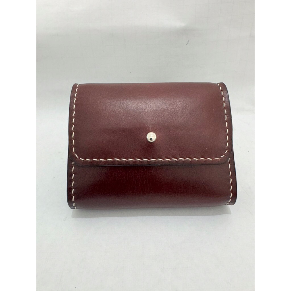 dompet kartu dan uang