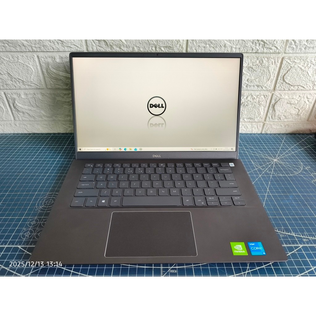 Dell Vostro 5402 Intel Gen 11 Core i5-1135G7 14"FHD IPS Garansi 6 bln