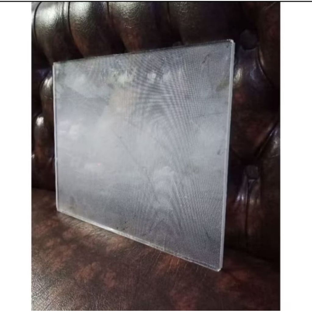 Acrylic/mika bening dot Dimensi: panjang: 34,5cm lebar: 27,7cm - tebal :8mm