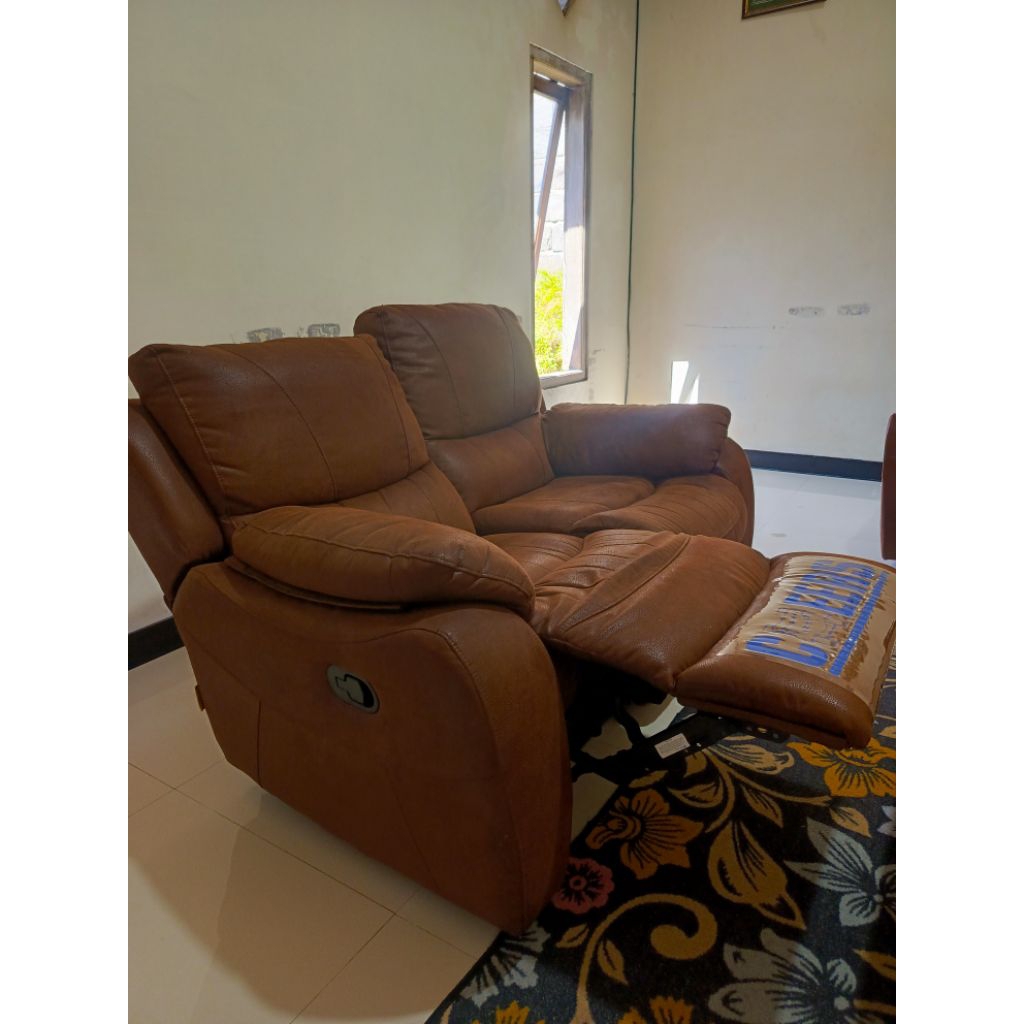 sofa recliner cheers