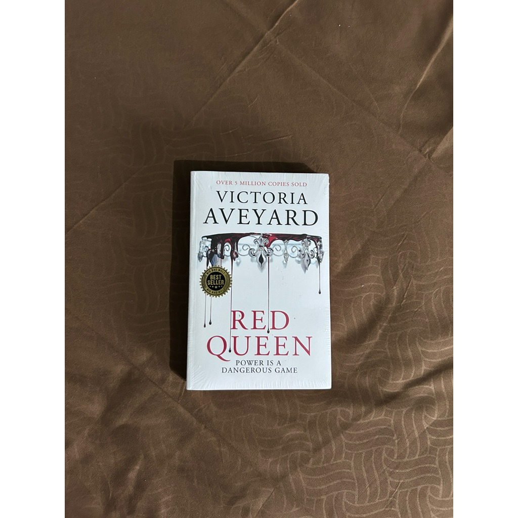 Red Queen (english) by Victoria Aveyard | preloved novel