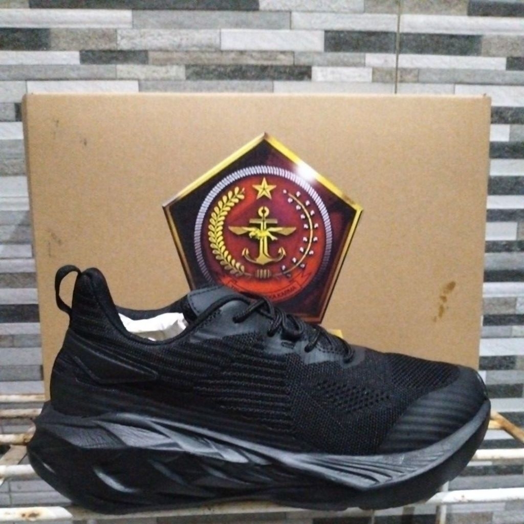 sepatu olahraga terbaru mabes TNI 2025