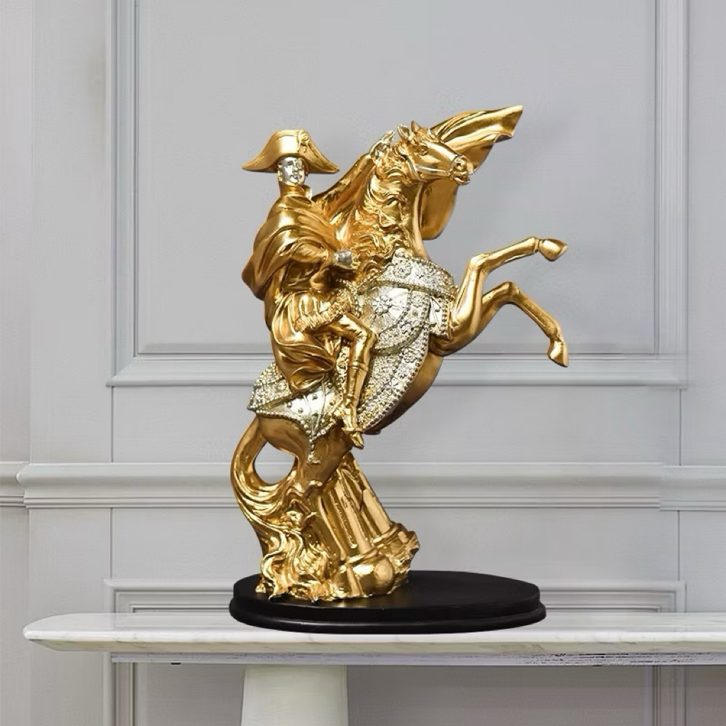 Patung Dekorasi Golden Majesty / kuda ksatria / Home decor