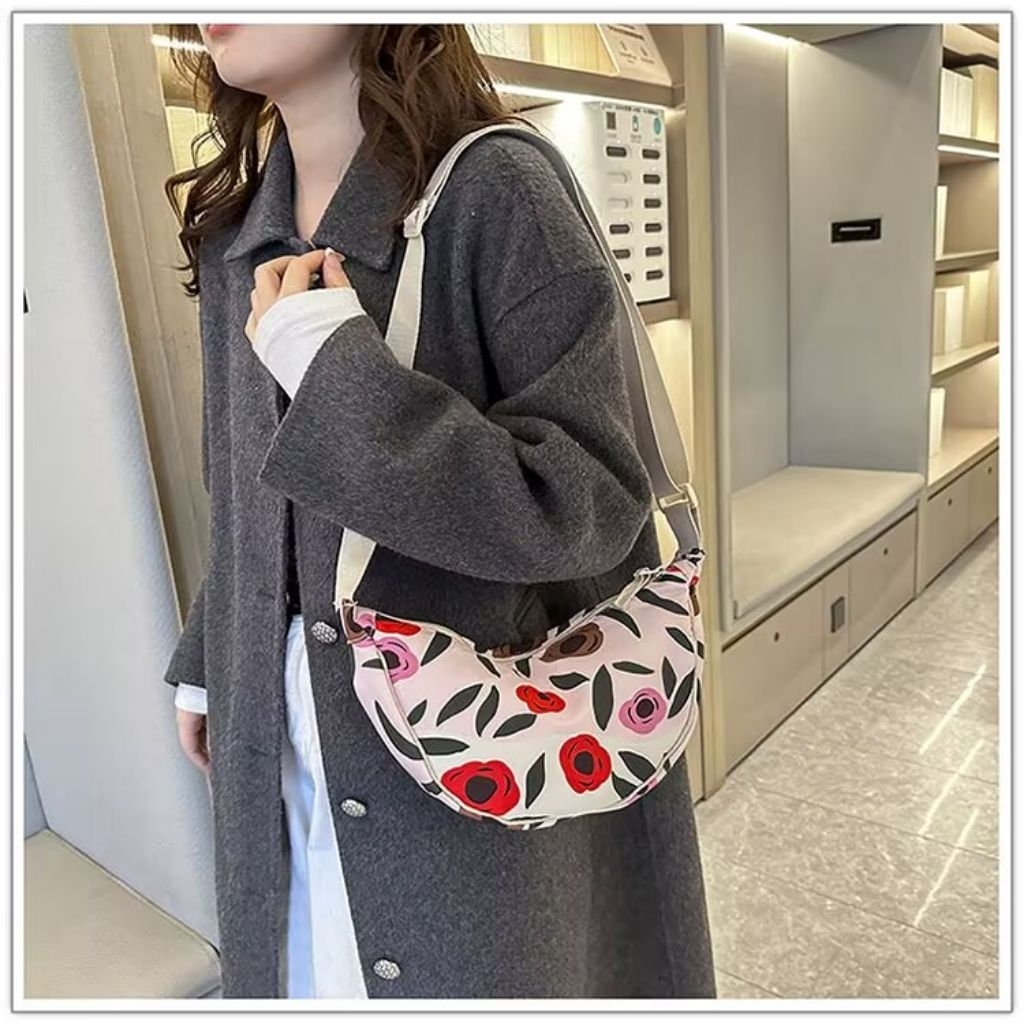 WAISTBAG UNIQLO MOTIF/TAS SLEMPANG MOTIF/WAISTBAG UNIQLO