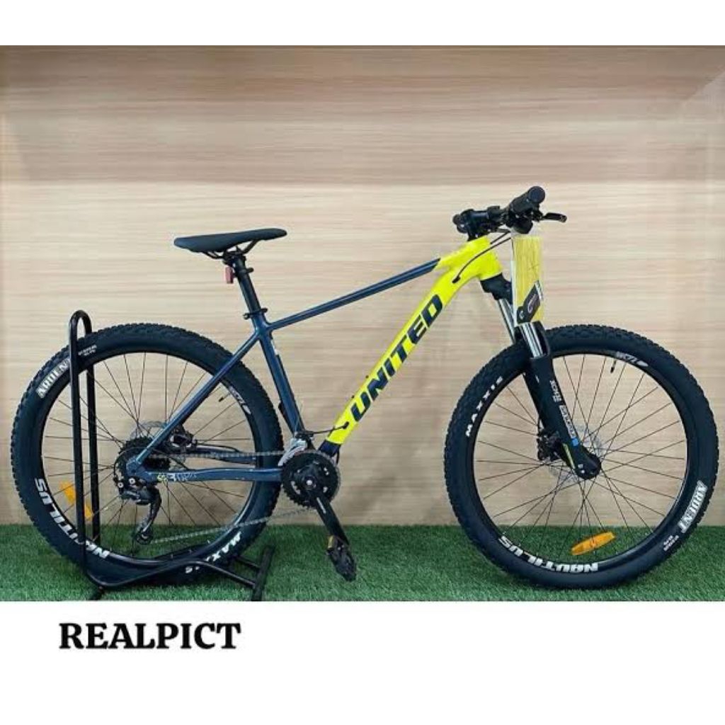 Promo MTB United Clovis 3.10 size 27,5 S&M