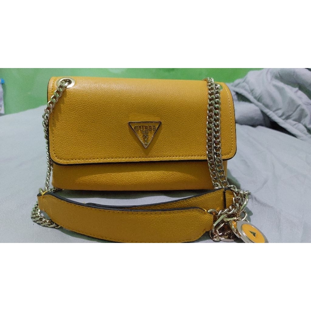 Tas Selempang wanita Guess