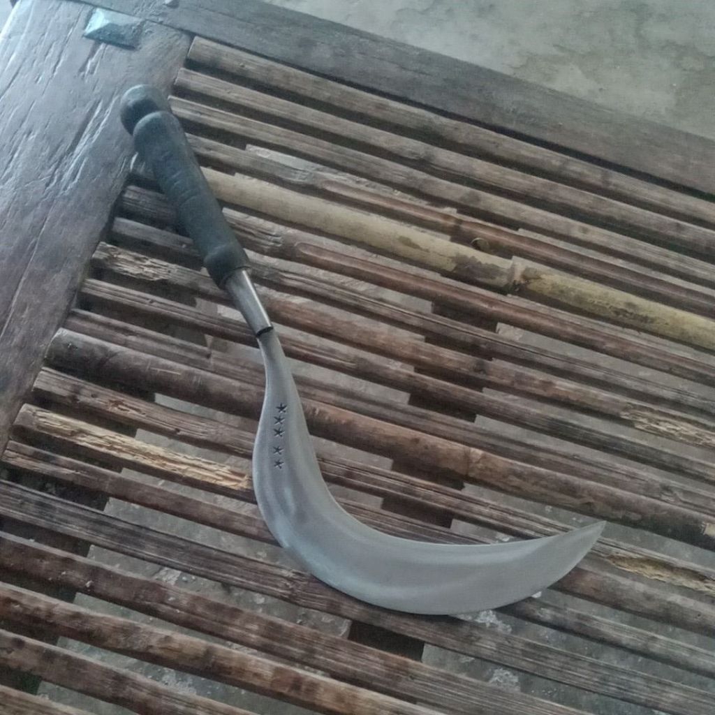 sabit rumput bintang lima bahan baja asli Madura