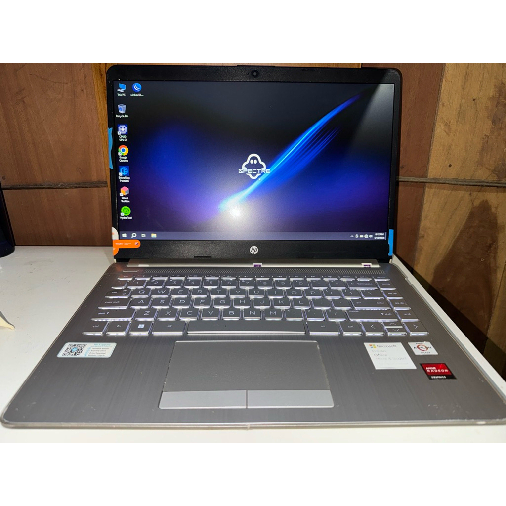Laptop Hp 14s-dk1507Au AMD Athlon Silver 3050u 4/512GB keyboard nyala terang