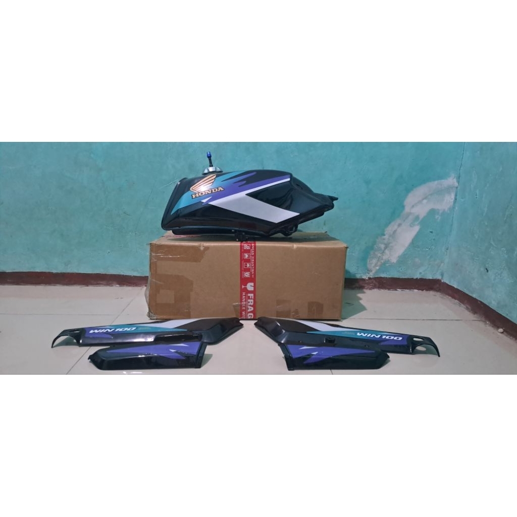 Tangki Honda Win 100 bahan Fiber full set full body