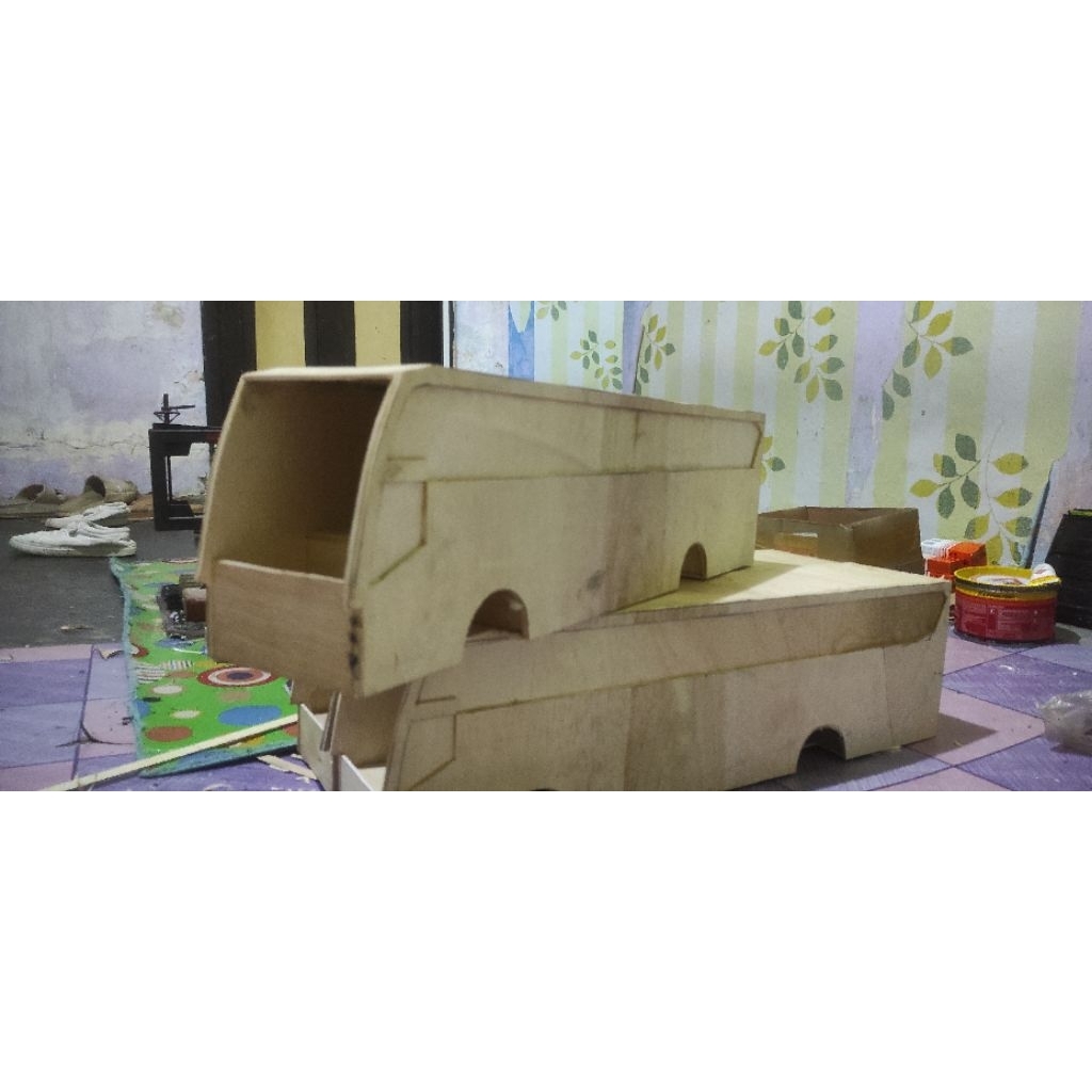 BODY MINIATUR BUS SKALA 1:20