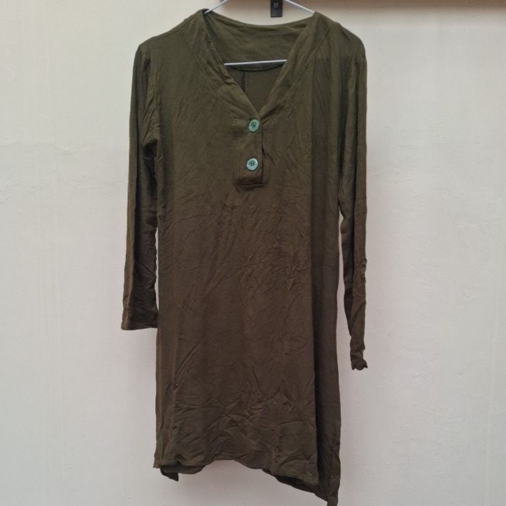 PRELOVED TUNIK KAOS HIJAU LUMUT