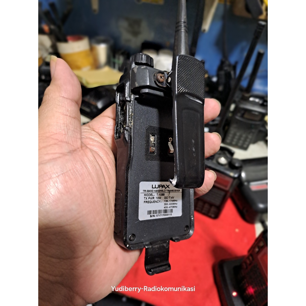 WALKIE TALKIE LUPAX T1088 FREKUENSI TRI BAND HT LUPAX T-1088 POWER 10 WATT BEKAS