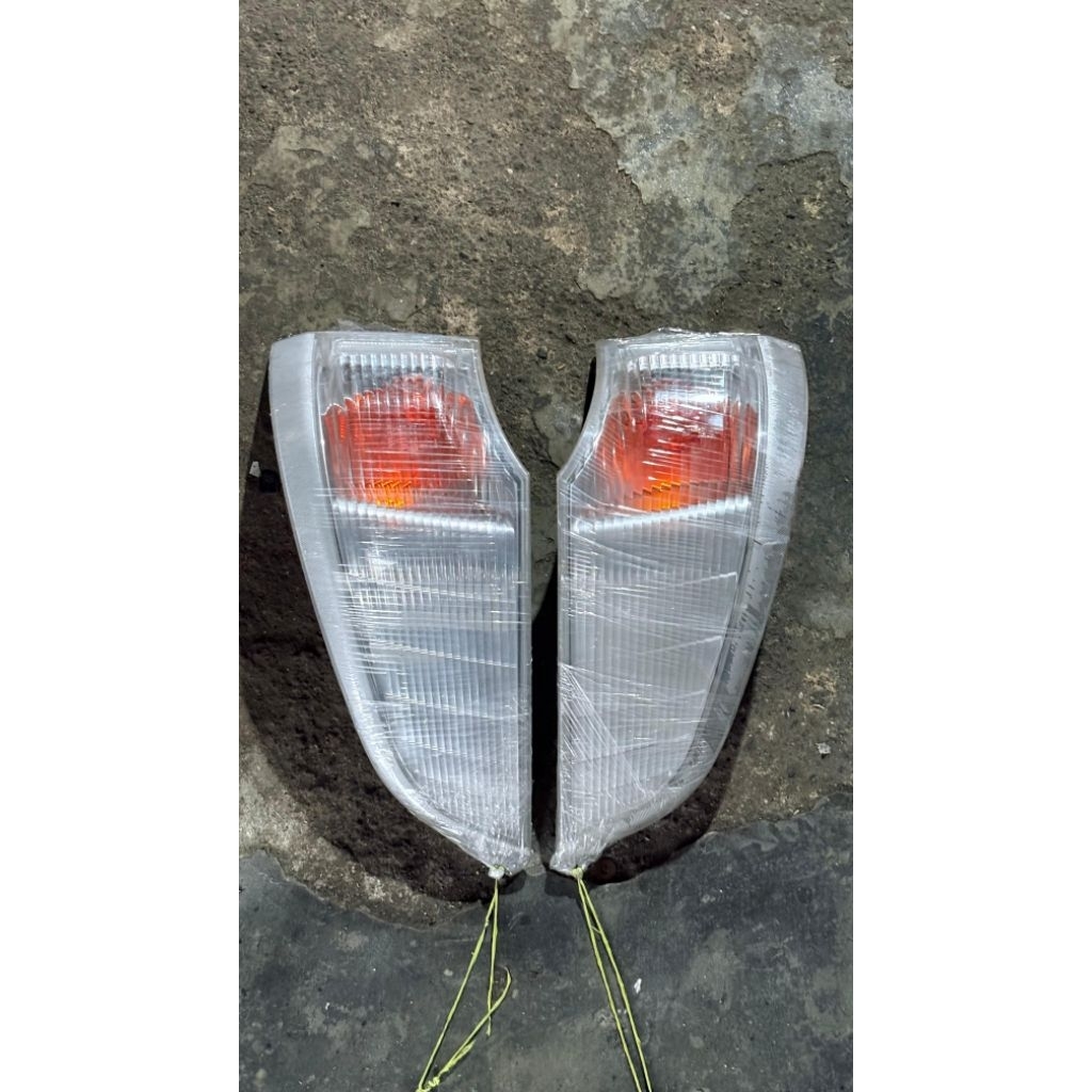 lampu sein depan Mitsubishi deasel canter original