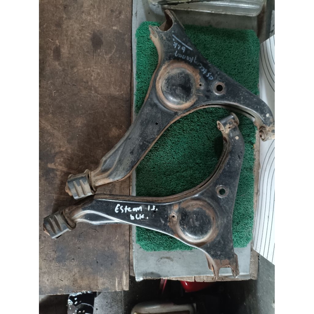 Arm Belakang Set (Sepasang) Suzuki Esteem 1.3