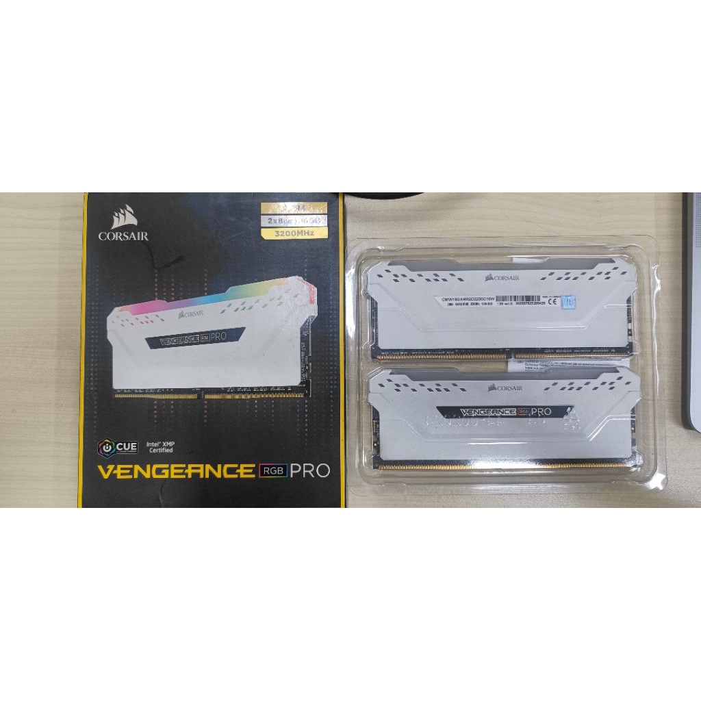 Corsair Vengeance RGB 8X2 DRR4 3200Mhz