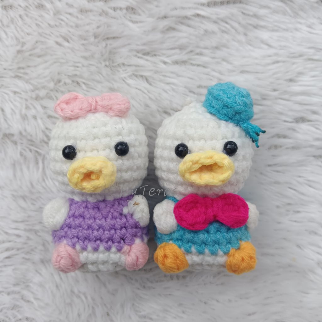 Donald Daisy duck || keychain donald duck || amigurumi donald Daisy