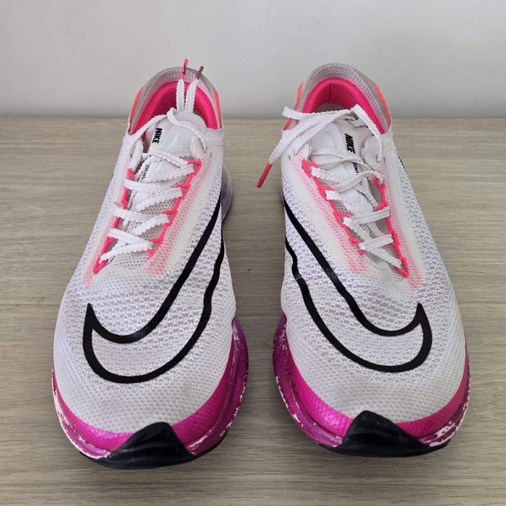 sepatu lari nike zoomx streakfly original 100%