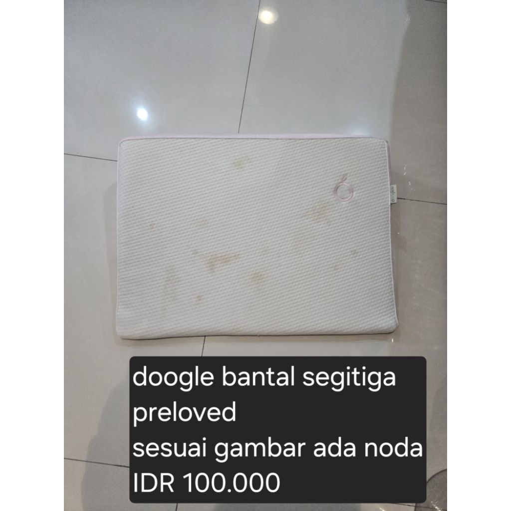 preloved dooglee bantal segitiga wedge pillow