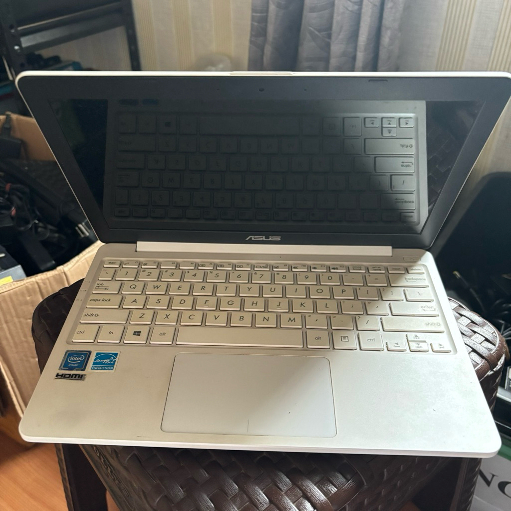 NOTEBOOK ASUS E203N CELERON 2/128GB