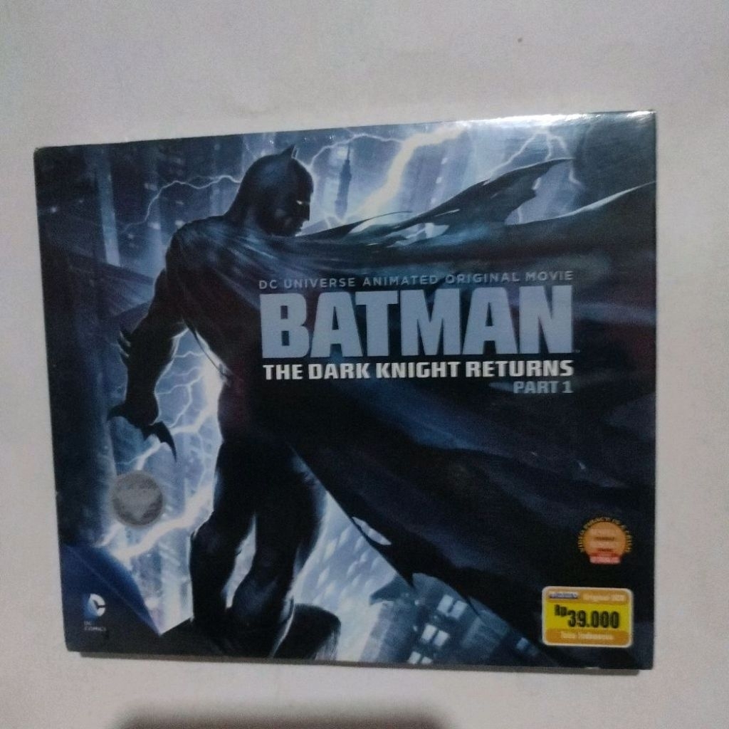 VCD BATMAN THE DARK KNIGHT RETURNS VOL1