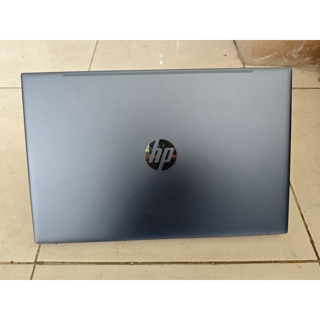 B111 hp pavilion 15-eh1052wm amd ryzen-5500U Ram 8GB ssd 512GB layar full hd